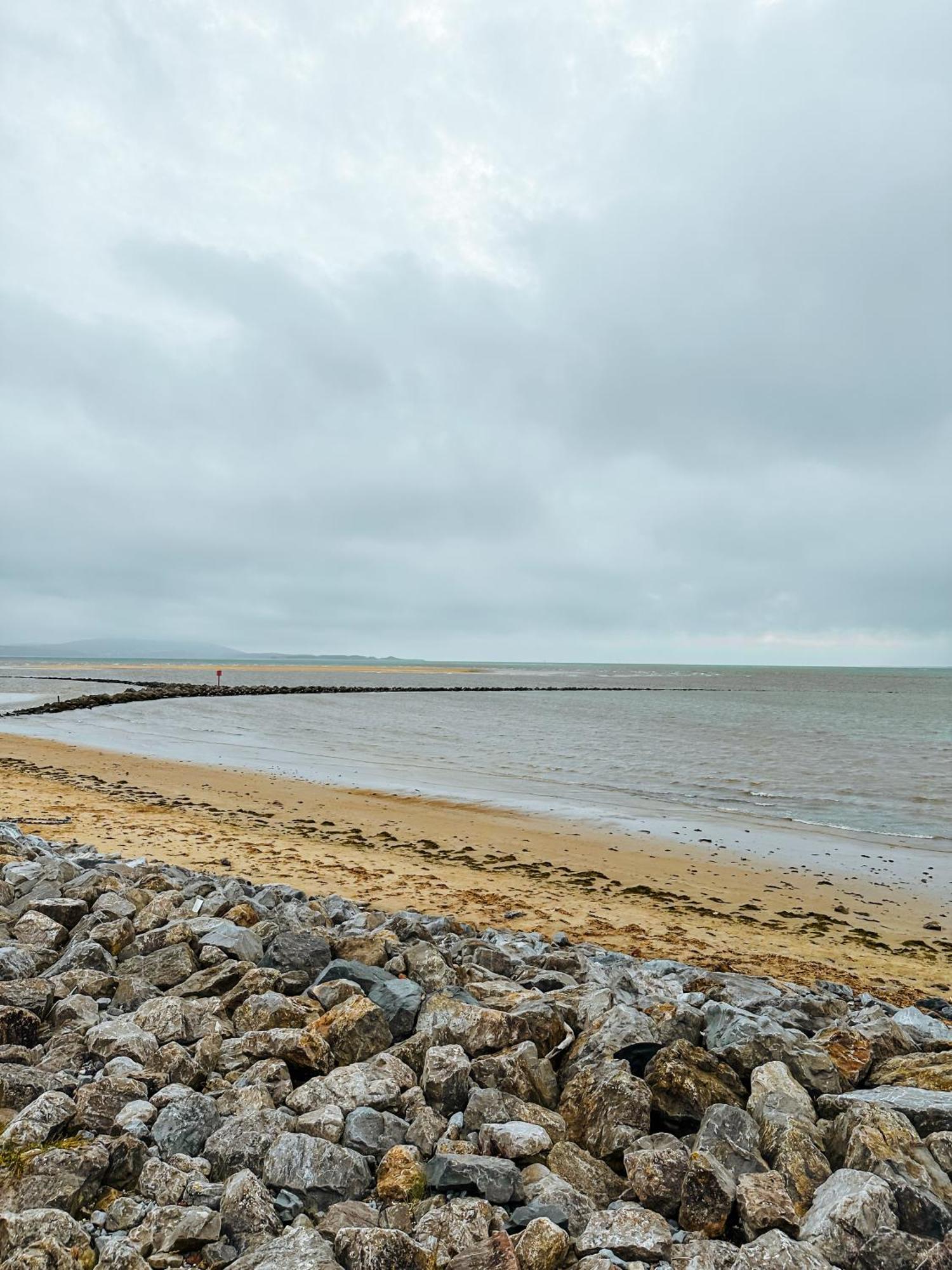 Y Doc At World Horizons Community Hub Vandrerhjem Llanelli Eksteriør bilde